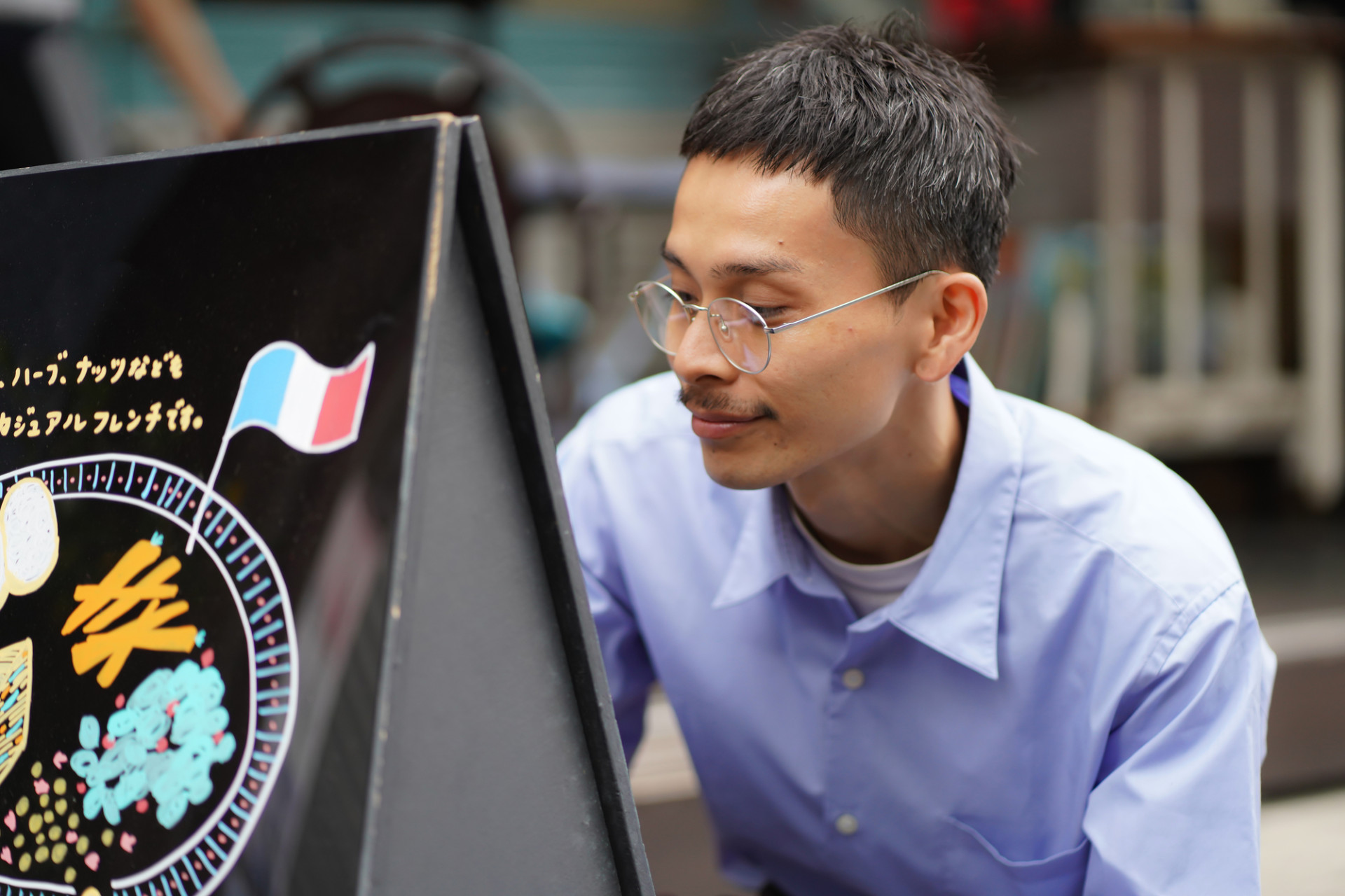 キッチンカー スタッフ